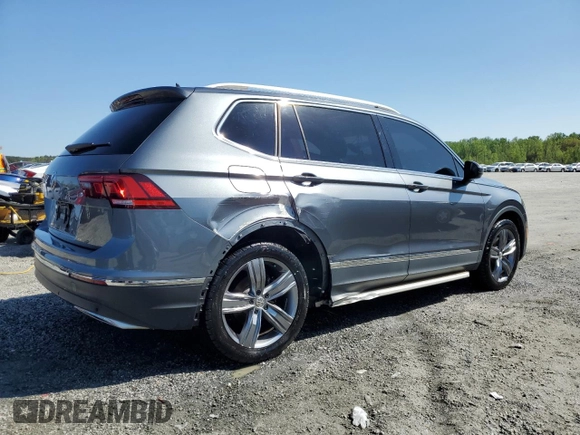 2020 Volkswagen Tiguan SE z VIN 3VV3B7AX8LM102502, wystawiony jako Copart lot #52428635 z przebiegiem 50 778 mil mil oraz Szkody całkowita. Historia ofert i sprzedaży dostępna na DreamBid. Obrazek 3.