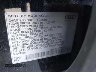 2017 Audi Q7 Premium Plus with VIN WA1LAAF75HD047107, listed as a IAAI auction lot 42056200 with 94,696 mi miles. Bid and sale history available at carsss.com. Image 9.