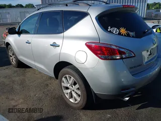 2013 Nissan Murano S z VIN JN8AZ1MW7DW309633, wystawiony jako IAAI lot #42200294 z przebiegiem 136 119 mil mil oraz . Historia ofert i sprzedaży dostępna na DreamBid. Obrazek 3.