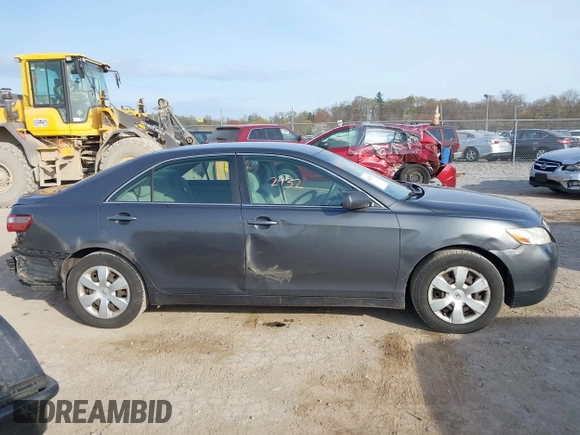 2007 Toyota Camry CE with VIN 4T1BE46K17U001229, listed as a IAAI auction lot 42072932 with 237,786 mi miles. Bid and sale history available at carsss.com. Image 13.
