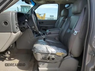 2005 GMC Yukon XL SLT z VIN 1GKFK16Z25J170446, wystawiony jako Copart lot #60833165 z przebiegiem 255 497 mil mil oraz Czysty tytuł • Clean title. Historia ofert i sprzedaży dostępna na DreamBid. Obrazek 7.