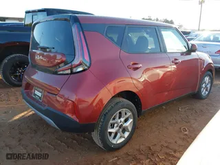 2025 Kia Soul LX with VIN KNDJ23AU4S7246321, listed as a IAAI auction lot 41202190 with 102 mi miles. Bid and sale history available at carsss.com. Image 4.