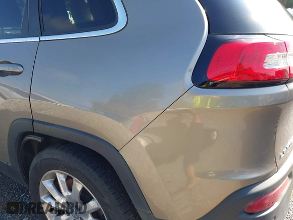 2017 Jeep Cherokee Limited with VIN 1C4PJMDS2HW571349, listed as a IAAI auction lot 42648368 with 151,029 mi miles and . Bid and sale history available at DreamBid. Image 21.