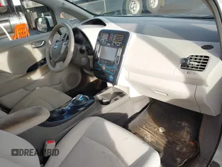 2012 Nissan LEAF SL with VIN JN1AZ0CP2CT025331, listed as a IAAI auction lot 41819282 with 75,377 mi miles. Bid and sale history available at carsss.com. Image 5.