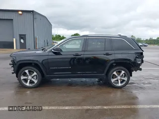 2023 Jeep Grand Cherokee Limited with VIN 1C4RJHBG8PC534059, listed as a IAAI auction lot 42531333 with 27,527 mi miles and . Bid and sale history available at DreamBid. Image 15.