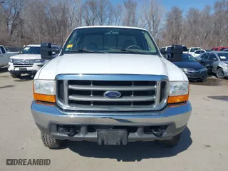 2000 Ford Super Duty F-250 XL with VIN 1FTNX21F4YED24924, listed as a IAAI auction lot 41755231 with 92,588 mi miles. Bid and sale history available at carsss.com. Image 12.