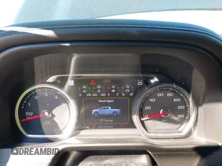 2019 Chevrolet Silverado 1500 High Country with VIN 1GCUYHEL6KZ236050, listed as a IAAI auction lot 41386918 with 105,462 mi miles. Bid and sale history available at carsss.com. Image 7.