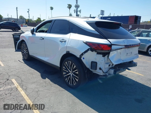 2024 Lexus RX 350h z VIN 2T2BBMCA8RC035933, wystawiony jako IAAI lot #42249750 z przebiegiem 33 181 mil mil oraz . Historia ofert i sprzedaży dostępna na DreamBid. Obrazek 3.