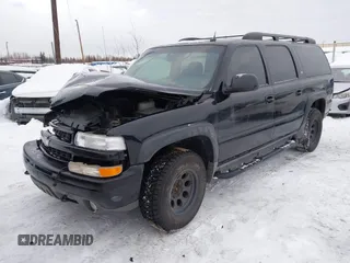 2005 Chevrolet Suburban Z71 with VIN 3GNFK16ZX5G284585, listed as a IAAI auction lot 41588062 with 212,848 mi miles. Bid and sale history available at carsss.com. Image 2.