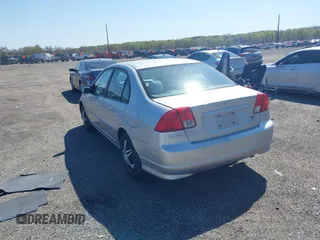 2005 Honda Civic LX with VIN 2HGES16595H589224, listed as a IAAI auction lot 42068288 with 175,049 mi miles and . Bid and sale history available at carsss.com. Image 3.
