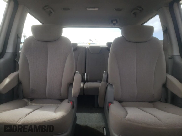 2009 Kia Sedona LX with VIN KNDMB233396300641, listed as a Copart auction lot 52036594 with 126,107 mi miles and Salvage Title. Bid and sale history available at carsss.com. Image 10.