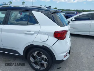2022 Hyundai Venue SEL z VIN KMHRC8A32NU172418, wystawiony jako IAAI lot #42193335 z przebiegiem 34 147 mil mil oraz . Historia ofert i sprzedaży dostępna na DreamBid. Obrazek 6.