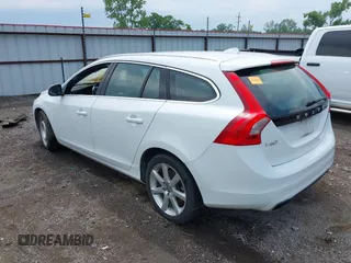 2017 Volvo V60 Premier with VIN YV140MEK2H1333206, listed as a IAAI auction lot 39423703 with 1 mi miles. Bid and sale history available at carsss.com. Image 3.