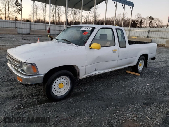 1990 Toyota 2WD Pickups DX with VIN JT4RN93P1L5021226, listed as a Copart auction lot 41758625 with 305,926 mi miles and Salvage Title. Bid and sale history available at carsss.com. Image 1.