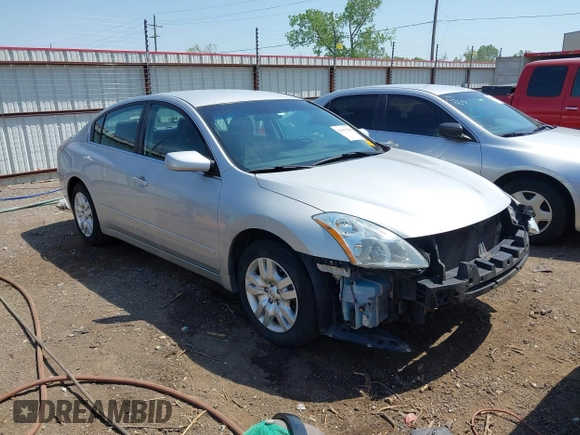 2011 Nissan Altima S with VIN 1N4AL2AP8BN488922, listed as a IAAI auction lot 42037880 with 253,998 mi miles and . Bid and sale history available at carsss.com. Image 1.