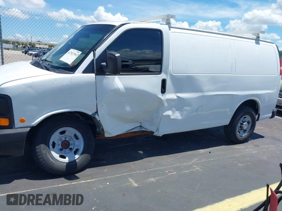 2012 Chevrolet Express Cargo z VIN 1GCWGFCA1C1144412, wystawiony jako IAAI lot #42792791 z przebiegiem 182 242 mil mil oraz . Historia ofert i sprzedaży dostępna na DreamBid. Obrazek 6.