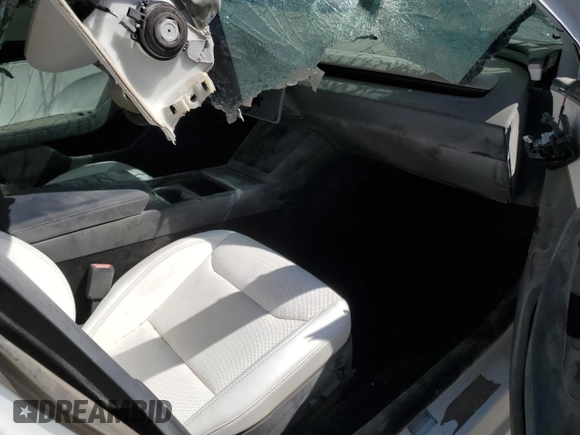 2025 Tesla Model 3 Long Range z VIN 5YJ3E1EA0SF924481, wystawiony jako Copart lot #50844985 z przebiegiem Nie podano mil oraz Szkoda całkowita • Salvage title. Historia ofert i sprzedaży dostępna na DreamBid. Obrazek 8.
