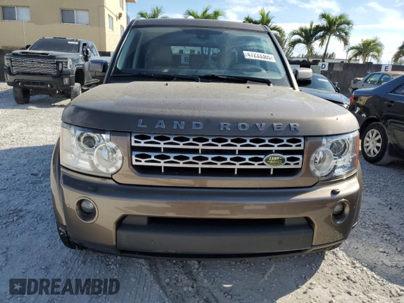 2010 Land Rover LR4 Lux z VIN SALAK2D4XAA536059, wystawiony jako Copart lot #47233365 z przebiegiem 21 336 mil mil oraz Tytuł czysty. Historia ofert i sprzedaży dostępna na DreamBid. Obrazek 5.