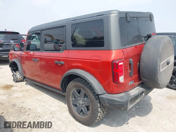 2024 Ford Bronco z VIN 1FMEE1BP8RLA06515, wystawiony jako IAAI lot #42285341 z przebiegiem 17 102 mil mil oraz . Historia ofert i sprzedaży dostępna na DreamBid. Obrazek 3.