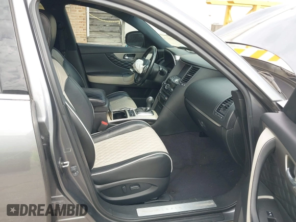 2017 Infiniti QX70 z VIN JN8CS1MW9HM412647, wystawiony jako IAAI lot #41830232 z przebiegiem 114 954 mil mil oraz . Historia ofert i sprzedaży dostępna na DreamBid. Obrazek 5.