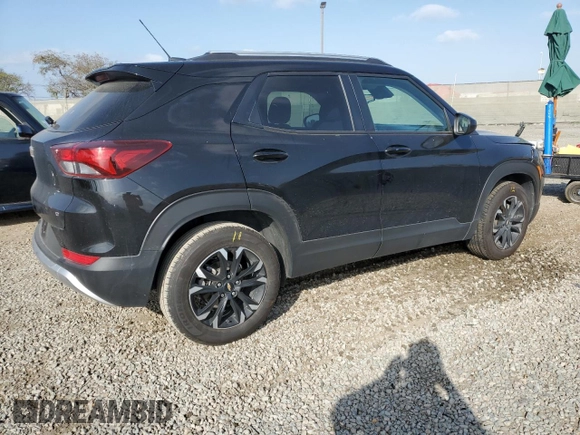 2021 Chevrolet TrailBlazer LT with VIN KL79MPS21MB153352, listed as a Copart auction lot 53163204 with 52,977 mi miles and Salvage Title. Bid and sale history available at DreamBid. Image 3.