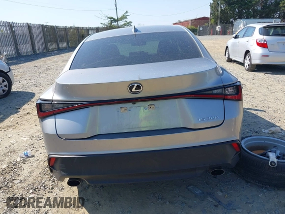 2022 Lexus IS 300 z VIN JTHAA1D21N5119879, wystawiony jako IAAI lot #42037999 z przebiegiem 41 416 mil mil oraz . Historia ofert i sprzedaży dostępna na DreamBid. Obrazek 16.
