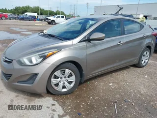 2016 Hyundai Elantra SE z VIN 5NPDH4AEXGH797608, wystawiony jako IAAI lot #42432065 z przebiegiem 139 861 mil mil oraz . Historia ofert i sprzedaży dostępna na DreamBid. Obrazek 17.
