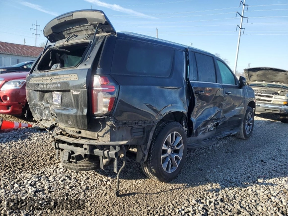 2023 Chevrolet Suburban LT z VIN 1GNSKCKDXPR113715, wystawiony jako Copart lot #47182825 z przebiegiem 195 338 mil mil oraz Szkoda całkowita • Salvage title. Historia ofert i sprzedaży dostępna na DreamBid. Obrazek 3.