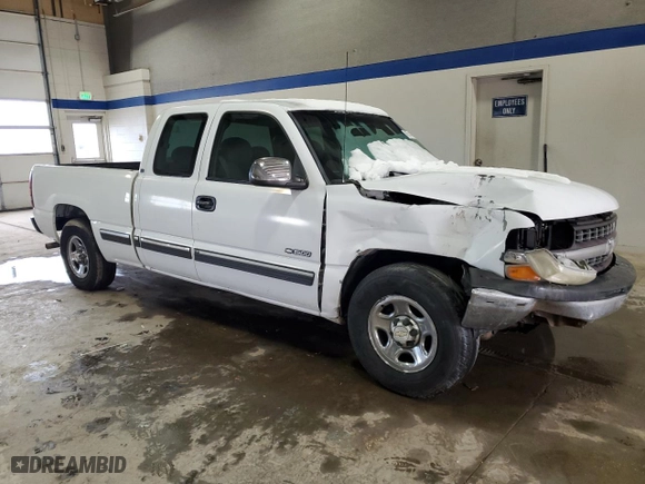 1999 Chevrolet Silverado 1500 LS with VIN 2GCEC19T7X1198025, listed as a Copart auction lot 45314655 with 161,724 mi miles and Salvage Title. Bid and sale history available at carsss.com. Image 4.