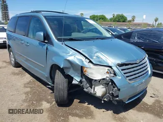 2010 Chrysler Town & Country Touring with VIN 2A4RR5D15AR278293, listed as a IAAI auction lot 41992405 with 125,529 mi miles. Bid and sale history available at carsss.com. Image 1.