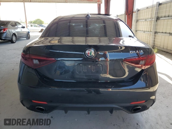 2019 Alfa Romeo Giulia z VIN ZARFAMAN6K7603897, wystawiony jako Copart lot #51899605 z przebiegiem Nie podano mil oraz Nie do naprawy • Non repairable. Historia ofert i sprzedaży dostępna na DreamBid. Obrazek 6.