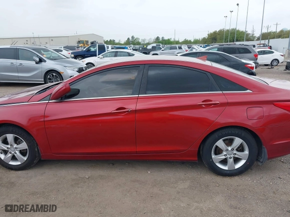 2013 Hyundai Sonata GLS with VIN 5NPEB4AC0DH713960, listed as a IAAI auction lot 41876873 with 140,823 mi miles. Bid and sale history available at carsss.com. Image 15.