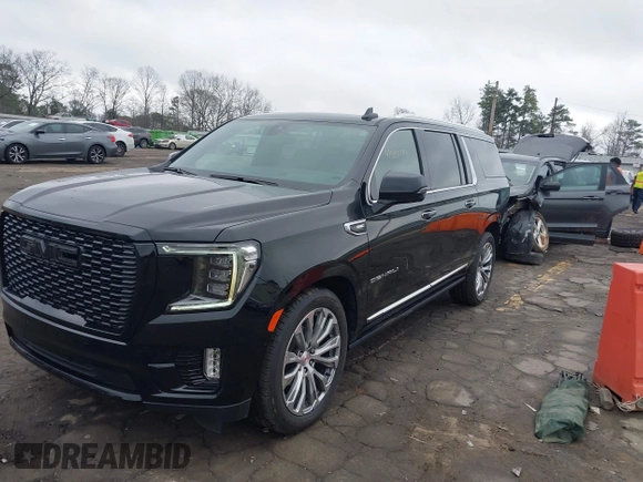 2021 GMC Yukon XL Denali with VIN 1GKS2JKL1MR257867, listed as a IAAI auction lot 41510299 with 62,443 mi miles. Bid and sale history available at carsss.com. Image 20.