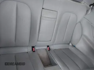 2001 Mercedes-Benz CLK 320/430 z VIN WDBLJ65G31F190943, wystawiony jako IAAI lot #42182943 z przebiegiem 127 102 mil mil oraz . Historia ofert i sprzedaży dostępna na DreamBid. Obrazek 8.