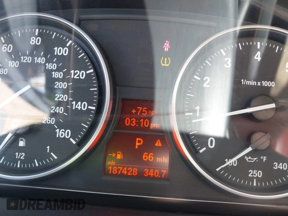 2010 BMW 3 Series 328i with VIN WBAWV1C51AP123689, listed as a IAAI auction lot 41966621 with 187,428 mi miles. Bid and sale history available at carsss.com. Image 7.