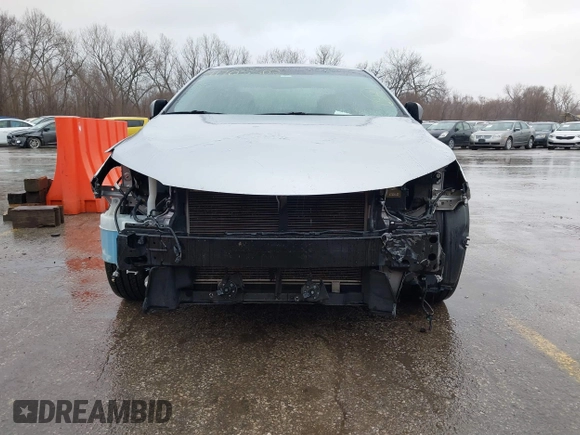 2017 Toyota Camry XLE with VIN 4T1BF1FK6HU346396, listed as a IAAI auction lot 41705502 with 97,352 mi miles. Bid and sale history available at carsss.com. Image 6.