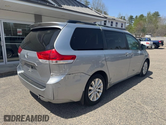 2011 Toyota Sienna XLE with VIN 5TDDK3DC3BS007297, listed as a Copart auction lot 55276405 with 208,274 mi miles and Clean Title. Bid and sale history available at DreamBid. Image 4.