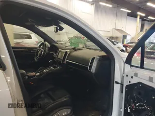 2016 Porsche Cayenne with VIN WP1AA2A26GLA10357, listed as a IAAI auction lot 41370956 with 96,026 mi miles. Bid and sale history available at carsss.com. Image 5.
