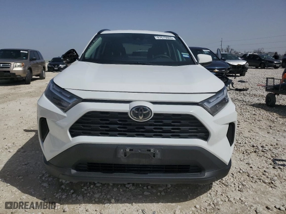 2022 Toyota RAV4 XLE with VIN 2T3W1RFV2NW205353, listed as a Copart auction lot 47679865 with 56,526 mi miles and Salvage Title. Bid and sale history available at carsss.com. Image 5.