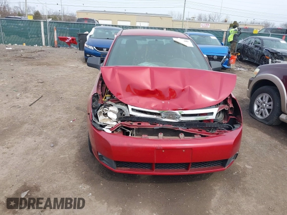 2009 Ford Focus SE z VIN 1FAHP35N69W197700, wystawiony jako IAAI lot #41834668 z przebiegiem 176 623 mil mil oraz . Historia ofert i sprzedaży dostępna na DreamBid. Obrazek 6.