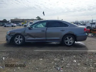 2012 Volkswagen Passat SE z VIN 1VWBP7A35CC024137, wystawiony jako IAAI lot #41572782 z przebiegiem 138 827 mil mil oraz . Historia ofert i sprzedaży dostępna na DreamBid. Obrazek 14.
