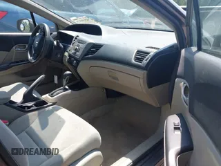2012 Honda Civic LX z VIN 19XFB2F52CE076933, wystawiony jako IAAI lot #42149375 z przebiegiem 155 496 mil mil oraz . Historia ofert i sprzedaży dostępna na DreamBid. Obrazek 5.