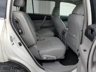 2011 Toyota Highlander with VIN 5TDZA3EH2BS012171, listed as a Copart auction lot 36656033 with 109,361 mi miles and Salvage Title. Bid and sale history available at carsss.com. Image 11.