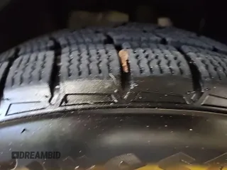 2017 Jeep Cherokee Altitude с VIN 1C4PJLABXHW654364, выставлен на аукционе IAAI как лот 42723300 с пробегом 107 408 миль миль и . История ставок и продаж доступна на DreamBid. Изображение 19.