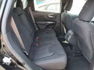 2020 Jeep Cherokee Latitude с VIN 1C4PJLCB7LD585795, выставлен на аукционе Copart как лот 60171755 с пробегом 57 568 миль миль и Списание • Salvage title. История ставок и продаж доступна на DreamBid. Изображение 11.
