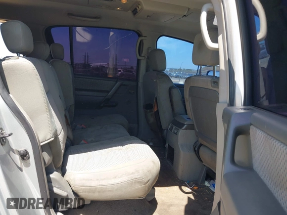 2004 Nissan Armada LE z VIN 5N1AA08B54N738694, wystawiony jako IAAI lot #42185496 z przebiegiem 232 976 mil mil oraz . Historia ofert i sprzedaży dostępna na DreamBid. Obrazek 8.
