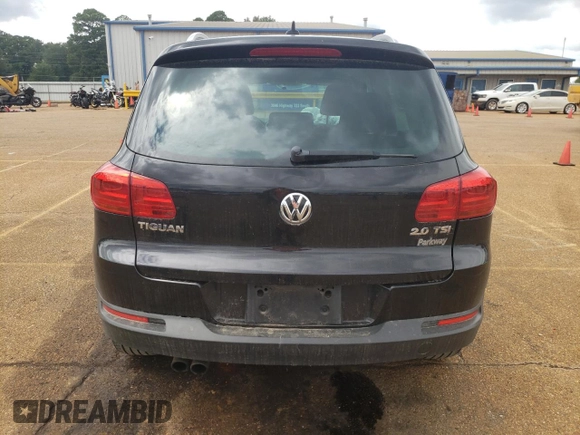 2014 Volkswagen Tiguan SEL with VIN WVGAV3AX5EW558929, listed as a Copart auction lot 71004684 with 125,628 mi miles and Clean title. Bid and sale history available at DreamBid. Image 6.