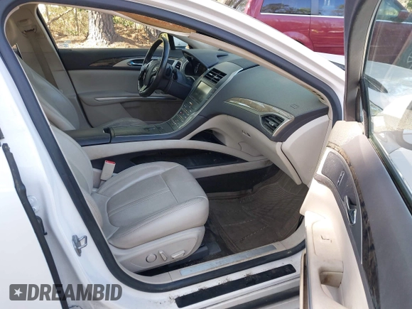2016 Lincoln MKZ with VIN 3LN6L2J92GR610837, listed as a IAAI auction lot 41939522 with 86,635 mi miles. Bid and sale history available at carsss.com. Image 5.