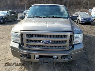2005 Ford Excursion Limited with VIN 1FMNU43S25EB45643, listed as a Copart auction lot 44192835 with 153,622 mi miles and Salvage title. Bid and sale history available at DreamBid. Image 5.