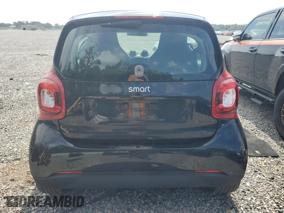 2018 Smart fortwo Pure with VIN WMEFJ9BA9JK312004, listed as a Copart auction lot 65969015 with 19,252 mi miles and Clean title. Bid and sale history available at DreamBid. Image 6.